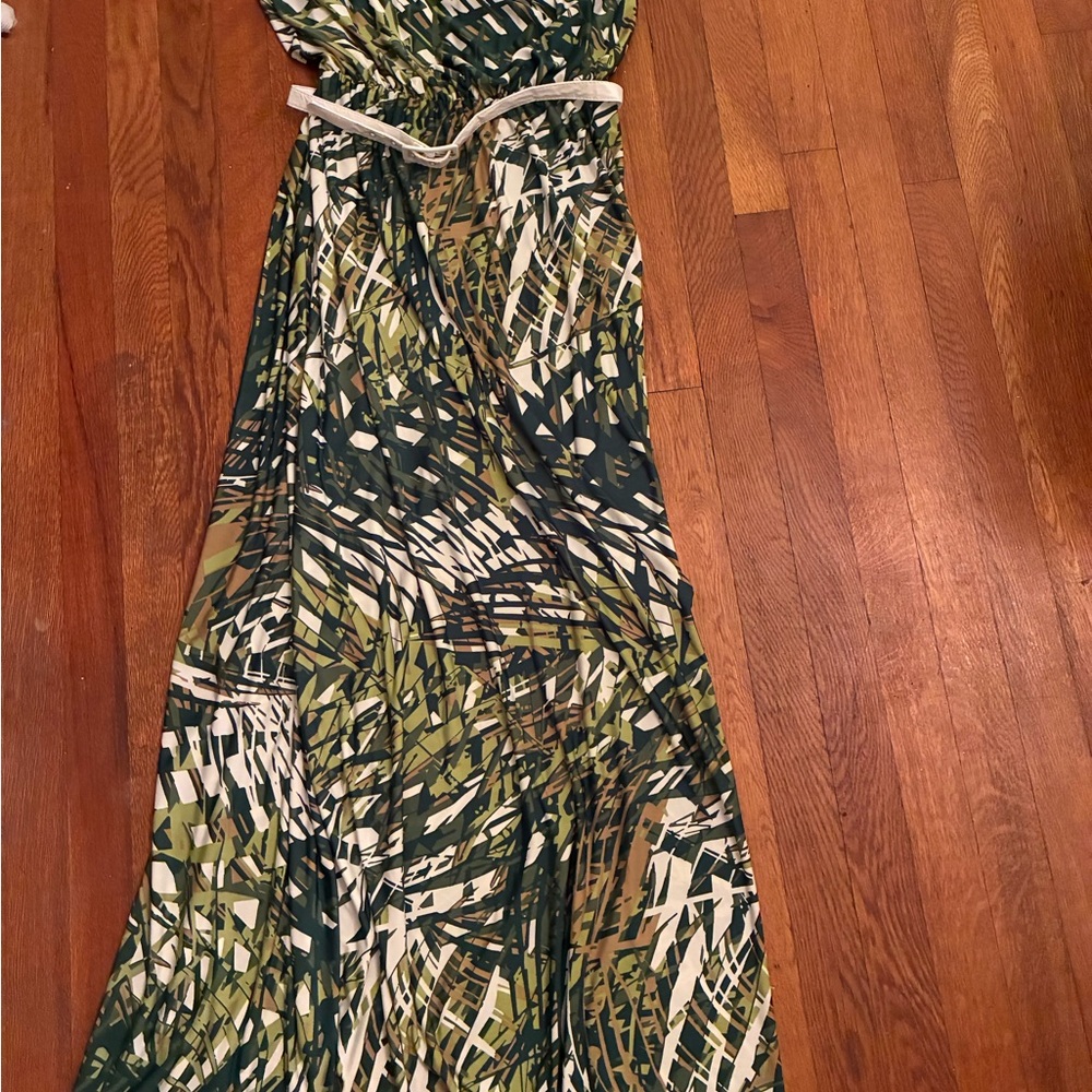 Elegant Green Patterned Maxi Dress